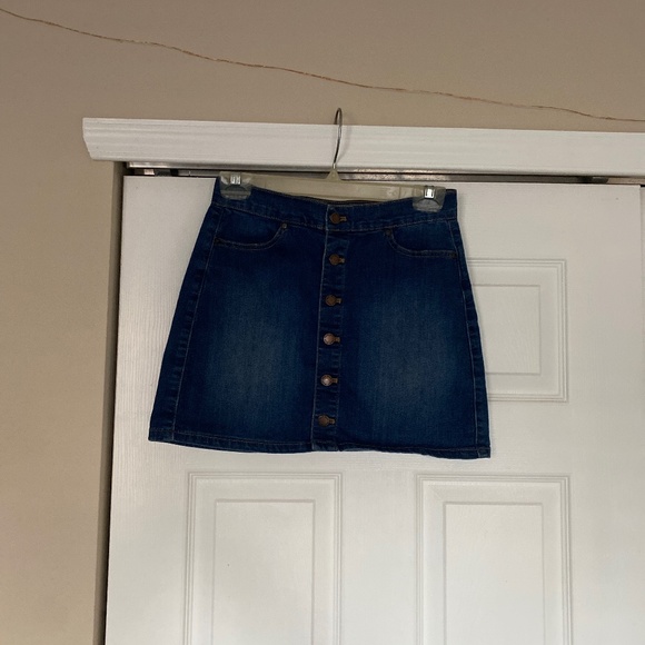 Jean skirt - Picture 1 of 2